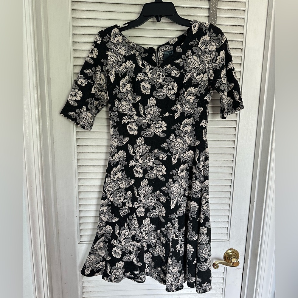 Gabby Skye Floral Dress